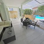 877-3 *