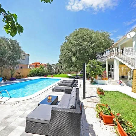 877-3 公寓 比比涅