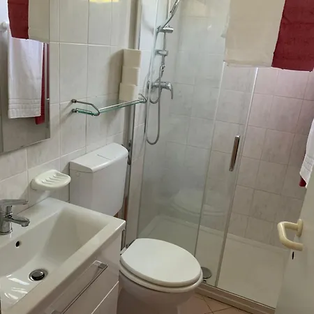 877-3 公寓 比比涅