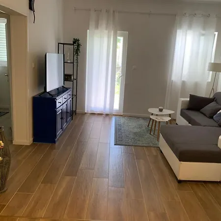 公寓 877-3 比比涅