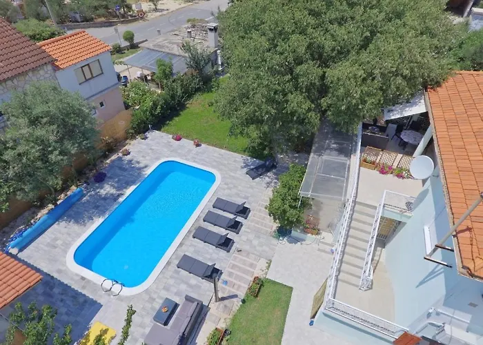 877-3 * Bibinje